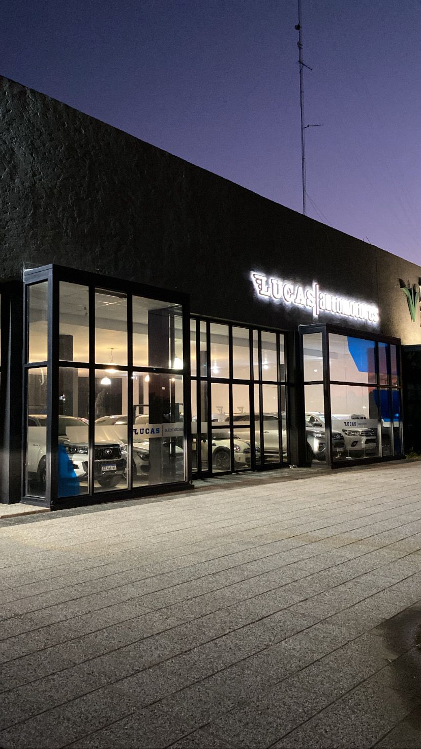 Lucas Automotores Showroom